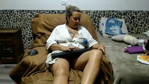 Snapshot of miilu74 chatting on 06-19-26, 03:00 Miilu74 online show from 06-19-26, 03:00