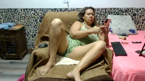 Snapshot of miilu74 chatting on 07-08-26, 03:00 Miilu74 online show from 07-08-26, 03:00