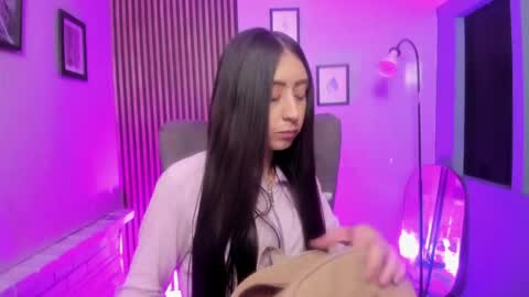 miilu  online show from 04-21-26, 03:46