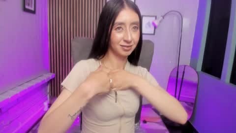 miilu  online show from 05-14-26, 04:19