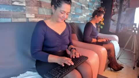 Snapshot of miiss_evaa chatting on 02-24-25, 05:42 miiss_evaa online show from 02-24-25, 05:42