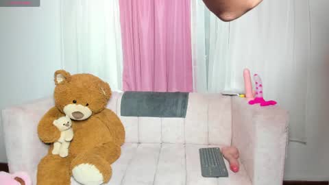 Snapshot of miissy__ chatting on 05-13-26, 07:50 miissy__ online show from 05-13-26, 07:50