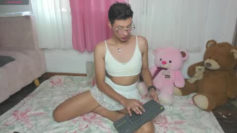 Snapshot of miissy__ chatting on 05-14-26, 06:58 miissy__ online show from 05-14-26, 06:58