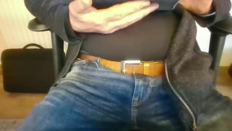 mik online show from 11-13-25, 12:15