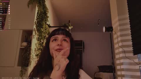 Snapshot of mika_moon_ chatting on 09-18-25, 02:41 mika_moon_ online show from 09-18-25, 02:41
