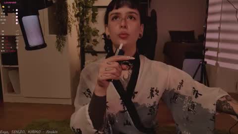 Snapshot of mika_moon_ chatting on 09-19-25, 05:46 mika_moon_ online show from 09-19-25, 05:46