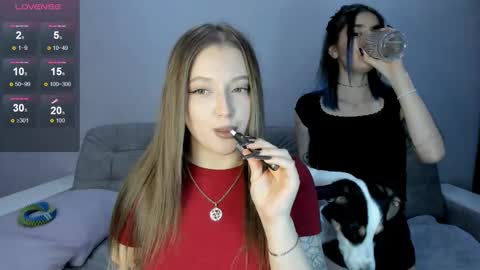 Mika online show from 10-22-25, 07:57