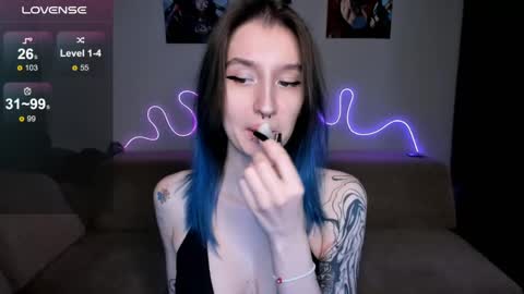 Mika online show from 04-16-26, 10:27