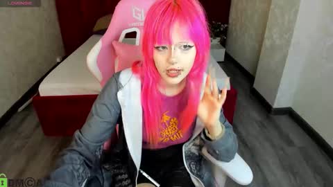 Mika online show from 03-04-26, 07:47