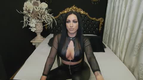 Snapshot of mikaelajensen chatting on 02-07-25, 07:40 Mikaela online show from 02-07-25, 07:40