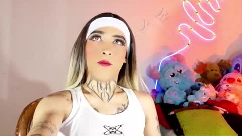 Snapshot of mikaelarangel chatting on 06-18-26, 04:24 mikaelarangel online show from 06-18-26, 04:24