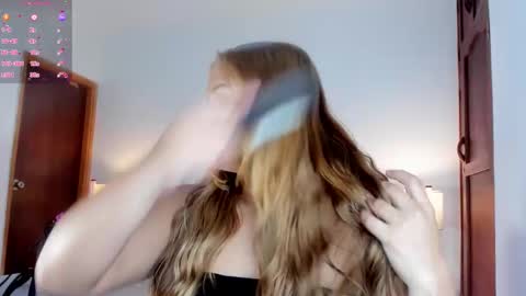 Mikaela blondie bigass online show from 01-11-26, 12:43