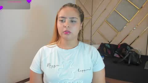Mikaela blondie bigass online show from 04-20-26, 06:42