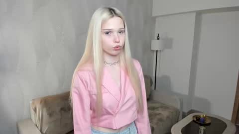 Angel girl online show from 12-01-25, 09:09