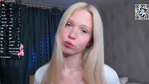 Angel girl online show from 02-21-26, 06:20