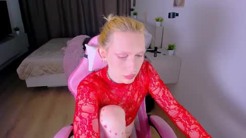 mikaella_nicole online show from 07-06-26, 05:37