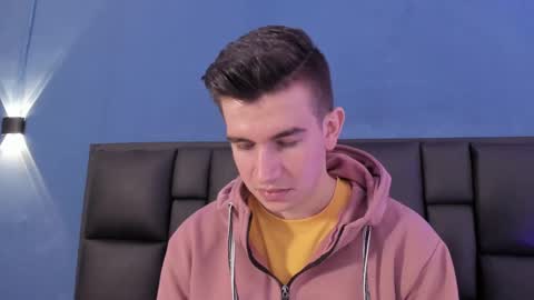 mikael online show from 11-15-25, 04:32