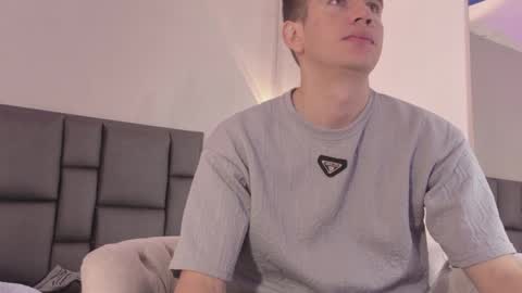 mikael online show from 06-09-26, 04:13