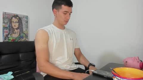 mike3xxx online show from 11-13-25, 01:04