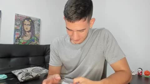 mike3xxx online show from 11-21-25, 02:10