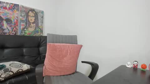 mike3xxx online show from 11-22-25, 01:37