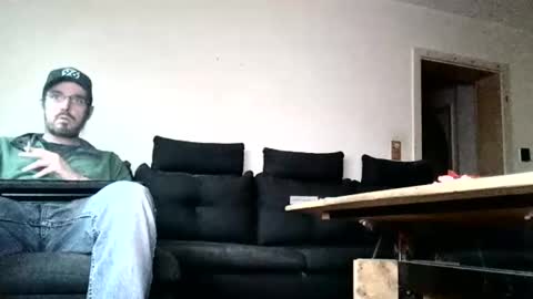 Snapshot of mike421990 chatting on 12-26-24, 03:10 Mike Bente online show from 12-26-24, 03:10