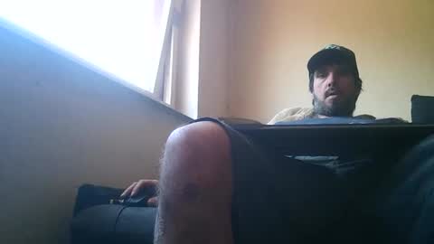 Snapshot of mike421990 chatting on 05-25-26, 10:32 Mike Bente online show from 05-25-26, 10:32