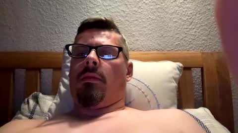 Snapshot of mike4u26 chatting on 10-14-25, 09:15 mike4u26 online show from 10-14-25, 09:15