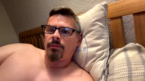 Snapshot of mike4u26 chatting on 10-30-25, 10:21 mike4u26 online show from 10-30-25, 10:21