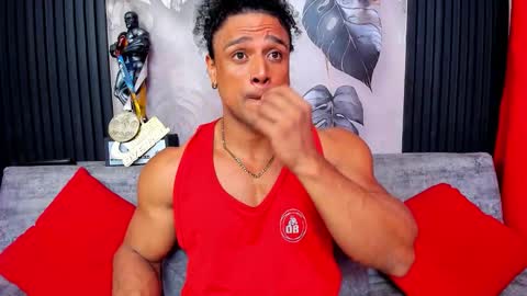   online show from 10-06-25, 12:08