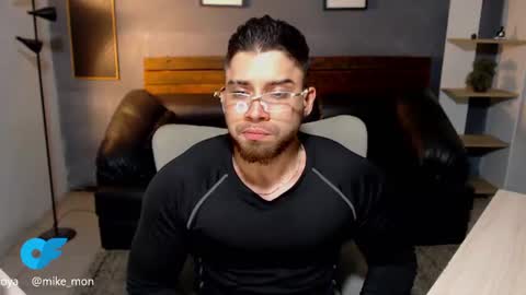 Snapshot of mike_montoya chatting on 07-26-26, 03:04 Mike Montoya online show from 07-26-26, 03:04
