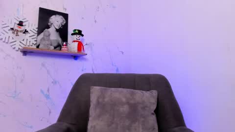 Snapshot of mikecooper_ chatting on 12-31-24, 05:22 Mike Cooper online show from 12-31-24, 05:22