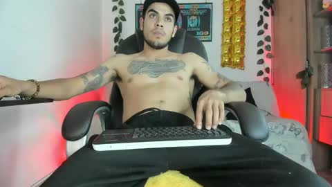 Snapshot of mikee_scooth chatting on 01-14-25, 03:32 mikee_scooth online show from 01-14-25, 03:32