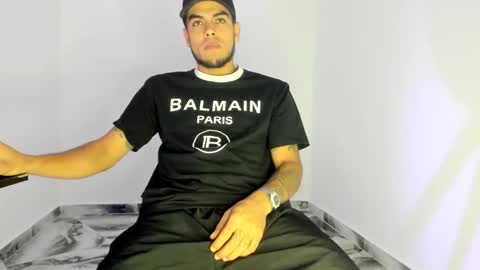 mikee_scooth online show from 11-28-25, 07:05