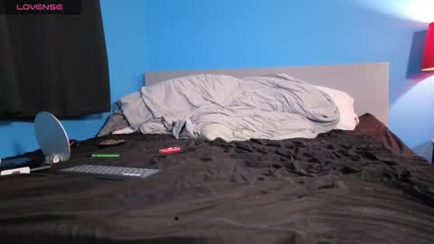 mikehawk1589 online show from 10-17-25, 06:38