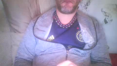 mikehockishuge9 online show from 01-06-25, 09:43