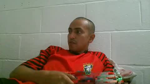 Snapshot of mikelgold1 chatting on 12-05-24, 02:42 mikelgold1 online show from 12-05-24, 02:42