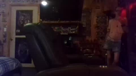 Snapshot of mikey33436 chatting on 09-17-25, 10:33 Michael online show from 09-17-25, 10:33