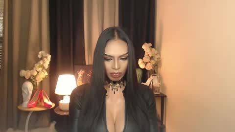 Mistress MikeyAlawi online show from 12-30-24, 11:37
