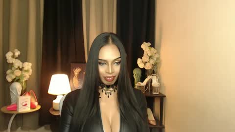 Mistress MikeyAlawi online show from 01-12-25, 09:30
