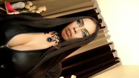 Mistress MikeyAlawi online show from 02-28-25, 02:31