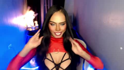 Snapshot of mikeyalawi03 chatting on 06-01-26, 06:15 Mistress MikeyAlawi online show from 06-01-26, 06:15