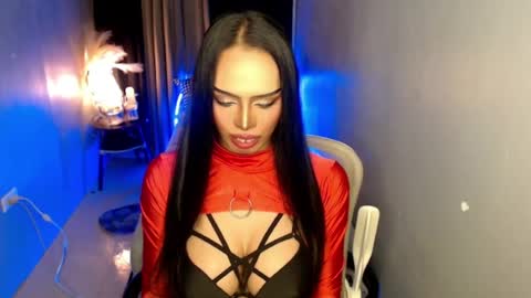 Snapshot of mikeyalawi03 chatting on 06-08-26, 05:30 Mistress MikeyAlawi online show from 06-08-26, 05:30