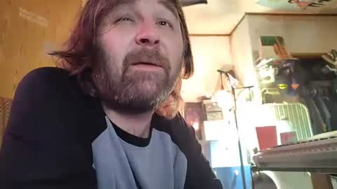 Snapshot of mikeylikesit38 chatting on 01-04-25, 12:05 Mikey online show from 01-04-25, 12:05