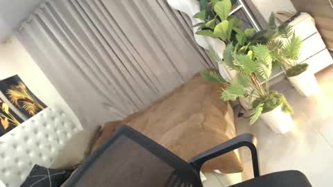 Theresa Luna online show from 04-11-26, 02:49