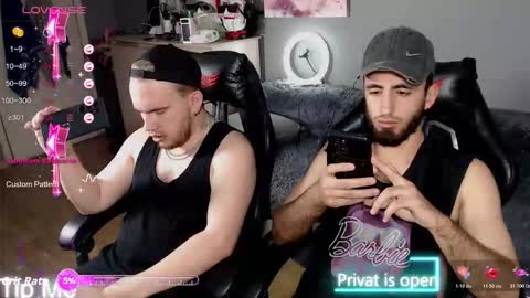 MIKI ENN ALEKS online show from 10-22-25, 10:04