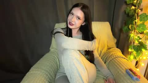 Mia online show from 06-05-26, 04:45