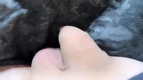 mikke332 online show from 12-20-25, 07:32