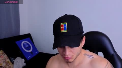 MIKKE online show from 02-10-26, 02:43