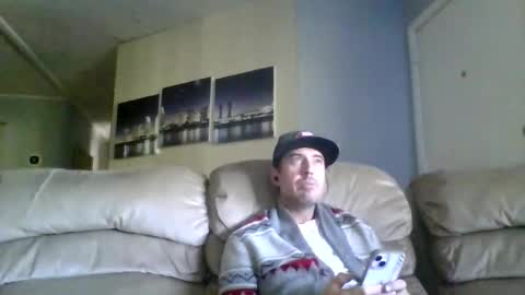 Snapshot of mikuchan_jp chatting on 11-17-25, 04:35 FATdickBOY online show from 11-17-25, 04:35